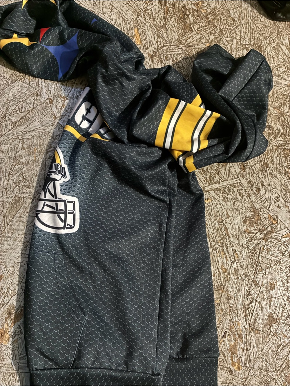 Pittsburgh Steelers Black and Gold Pullover Hoodie and hats - Picture 2 of 5